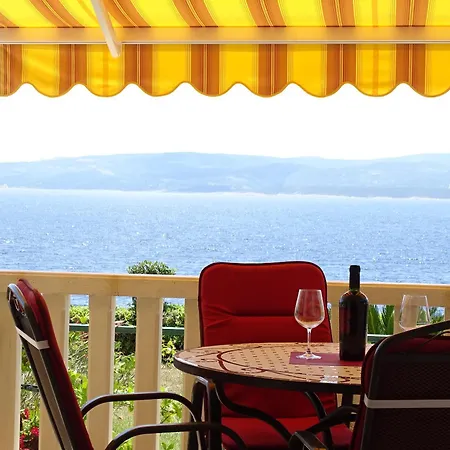 On The 4-pax A2 With A Terrace & Sea View Apartment Mimice