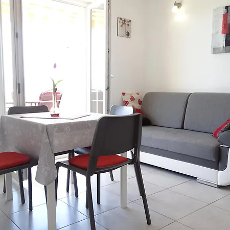 On The 4-pax A2 With A Terrace & Sea View Apartment